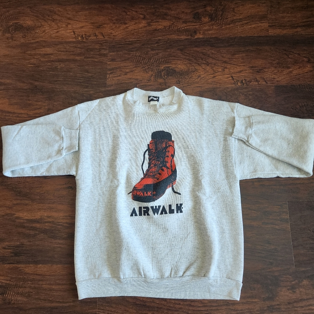 Vintage Airwalk Spellout Big Logo 90s Skateboard Sweatshirt